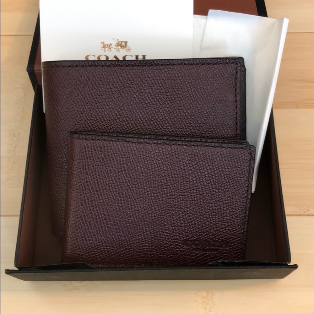 Oxblood Coach leather wallet (GCT COMPACT ID)